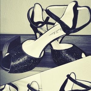 Comfortable & Classy Heels/Pumps - Size 10